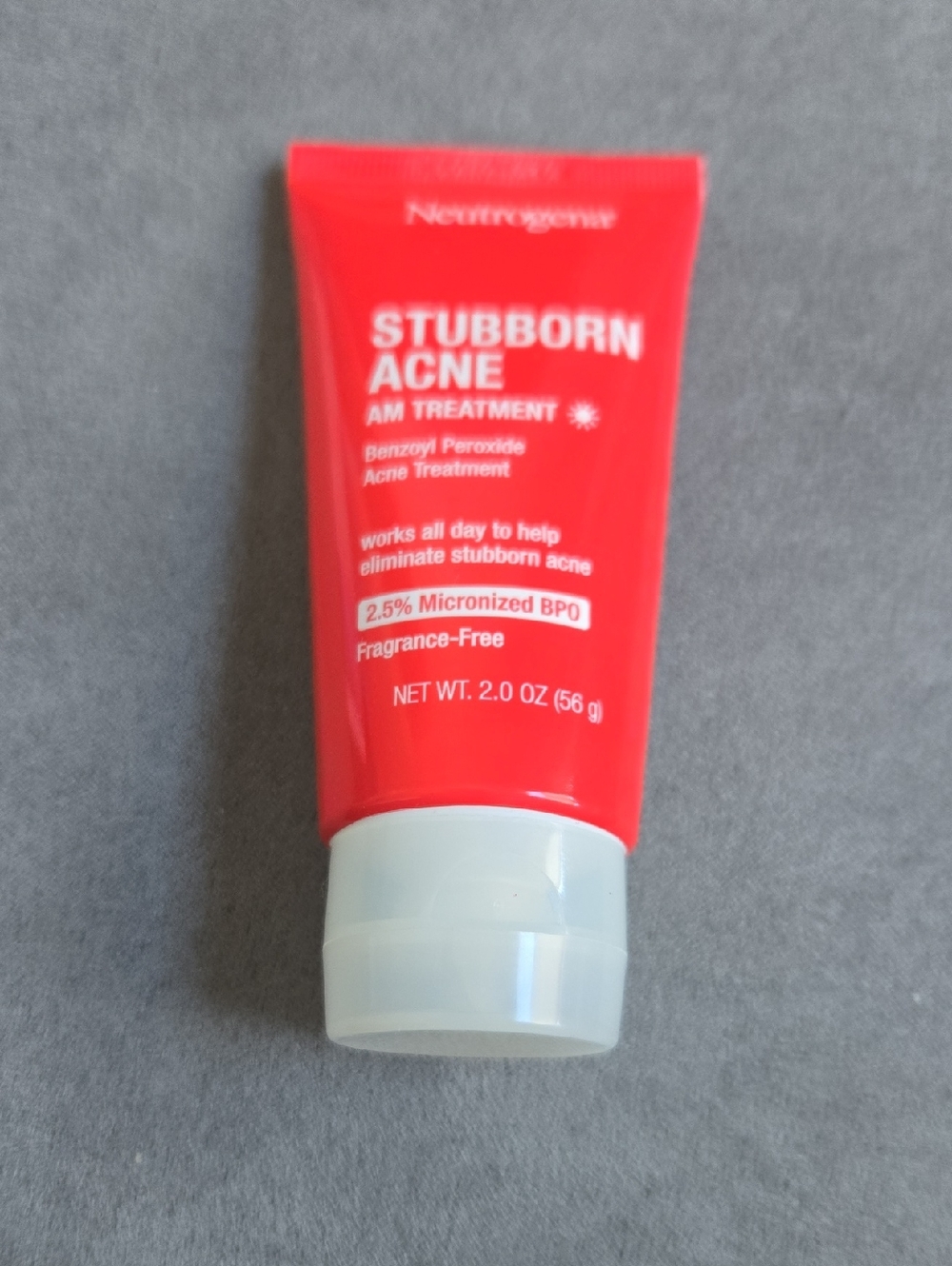 Neutrogena Stubborn Acne AM Treatment - Red Tube with White Cap